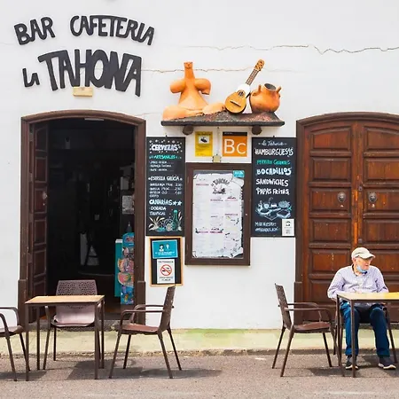 Guanapay Home, En El Centro De Teguise بيت للعطل
