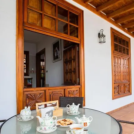 Guanapay Home, En El Centro De Teguise Holiday home Teguise (Lanzarote)