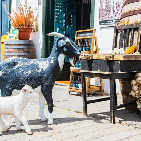 Guanapay Home, En El Centro De Teguise بيت للعطل